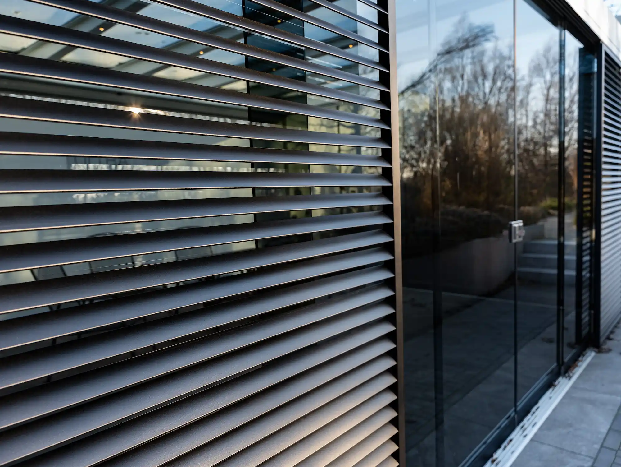 Sonnenschutzpaneele — Verschiebbare Sonnenschutzpaneele aus Aluminium