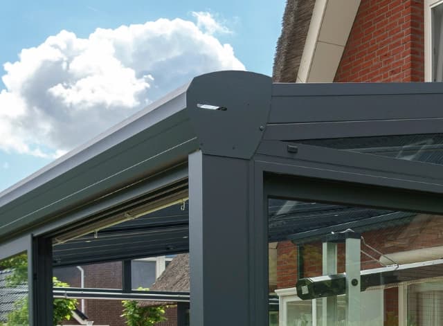 Topstyle Terrassenüberdachung aus Aluminium mit VSG-Glas
