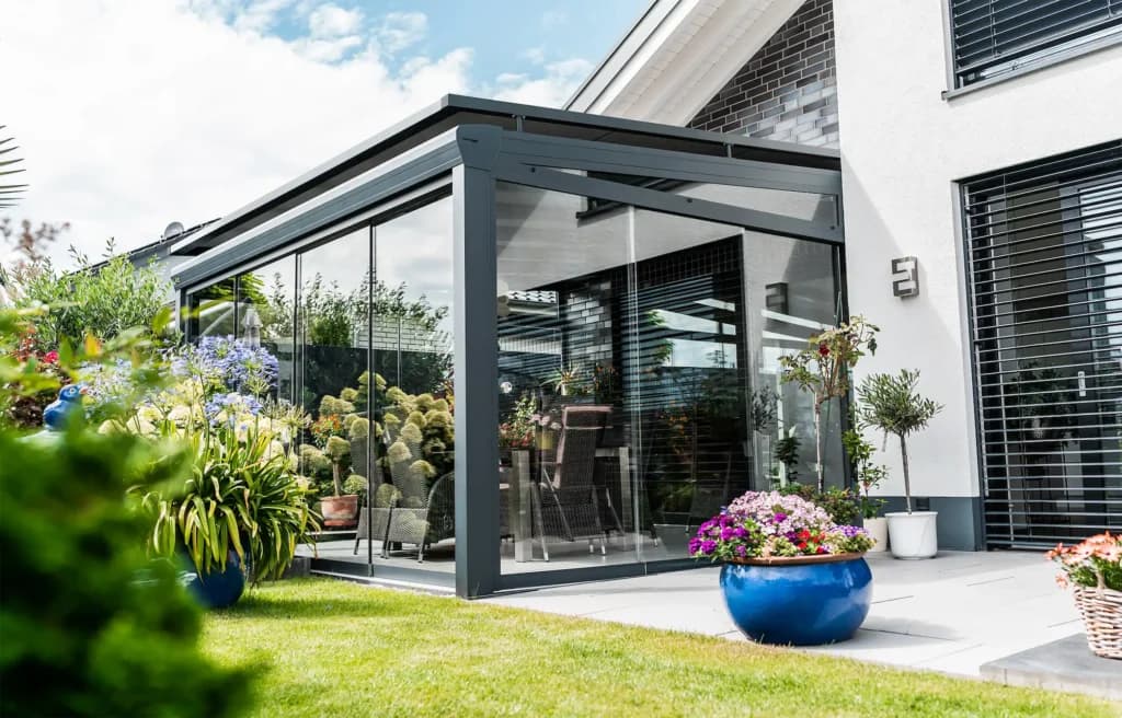 Topstyle Terrassenüberdachung mit integrierter Markise